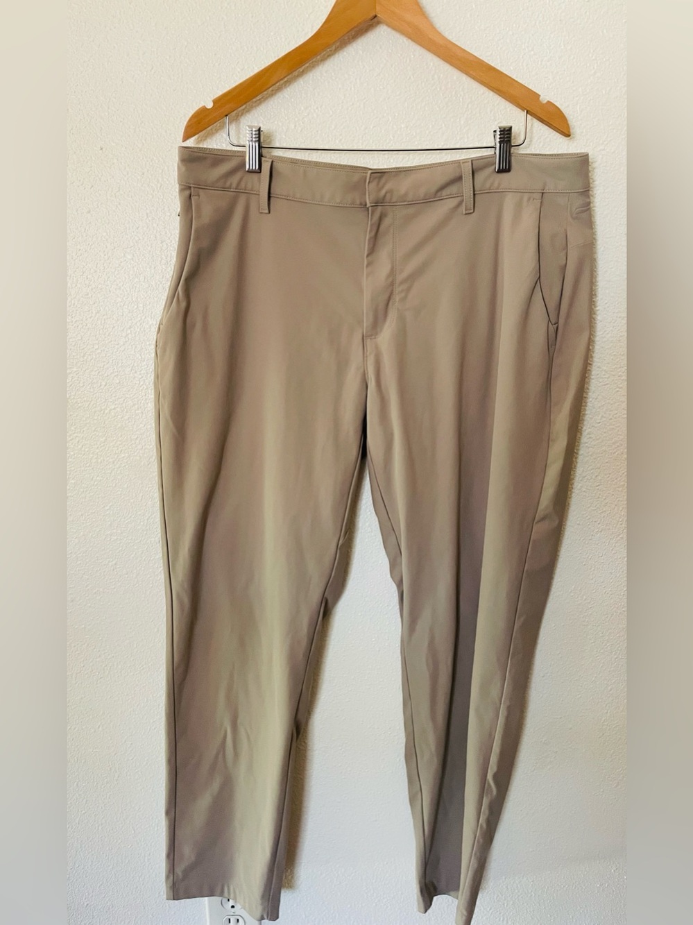 Fabletics Men's Don Trouser In Classic Fit Size 38 Pants